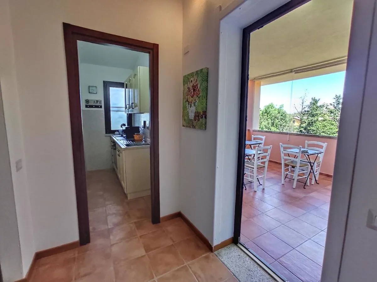 Alloggio in famiglia STELLA DORADA BEDROOMS a 5 minuti dal mare, con clima, balcone, frigo, zanzariere e TV Italia