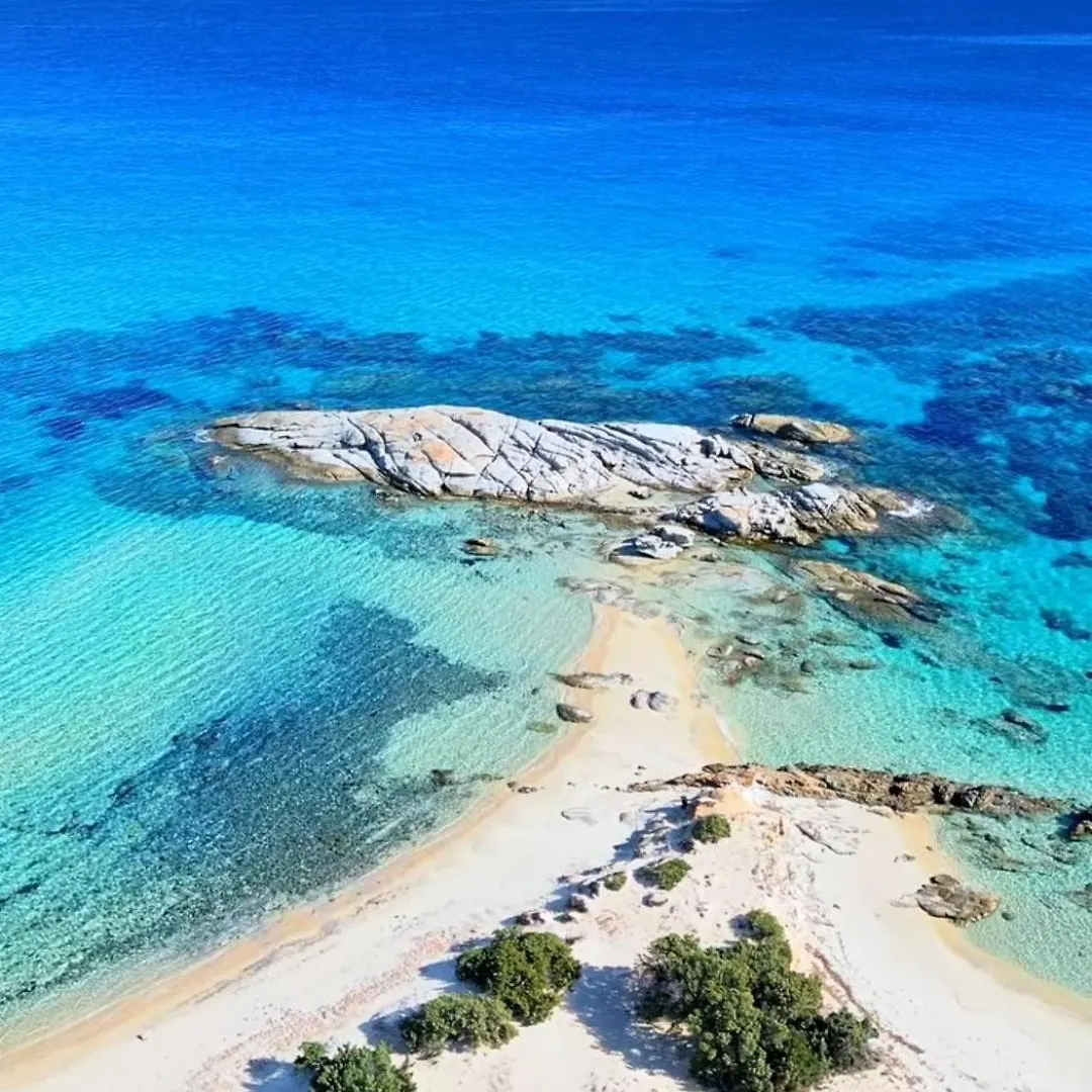 Alloggio in famiglia STELLA DORADA BEDROOMS a 5 minuti dal mare, con clima, balcone, frigo, zanzariere e TV Italia