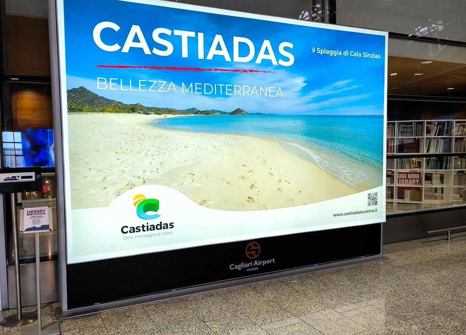 STELLA DORADA BEDROOMS a 5 minuti dal mare, con clima, balcone, frigo, zanzariere e TV